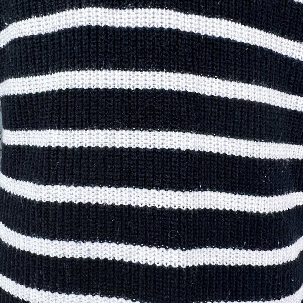 Women's Old Navy Sweater | Black & White | Scoop Neck | Medium | Tunic Length - Picture 9 of 12